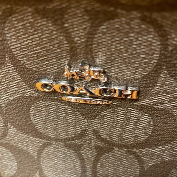 COACh authentic 💯 two way carry all - Picture 3 of 9